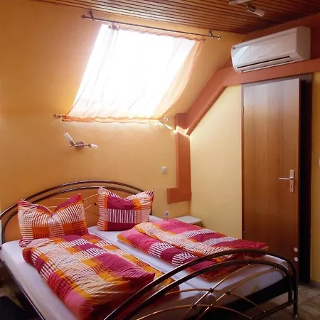 Am Romerberg * Nehren (Rhineland-Palatinate)