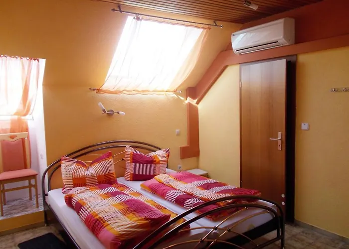 Am Romerberg * Nehren (Rhineland-Palatinate)